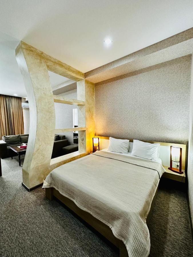 Liel Hotel Tbilisi Bagian luar foto
