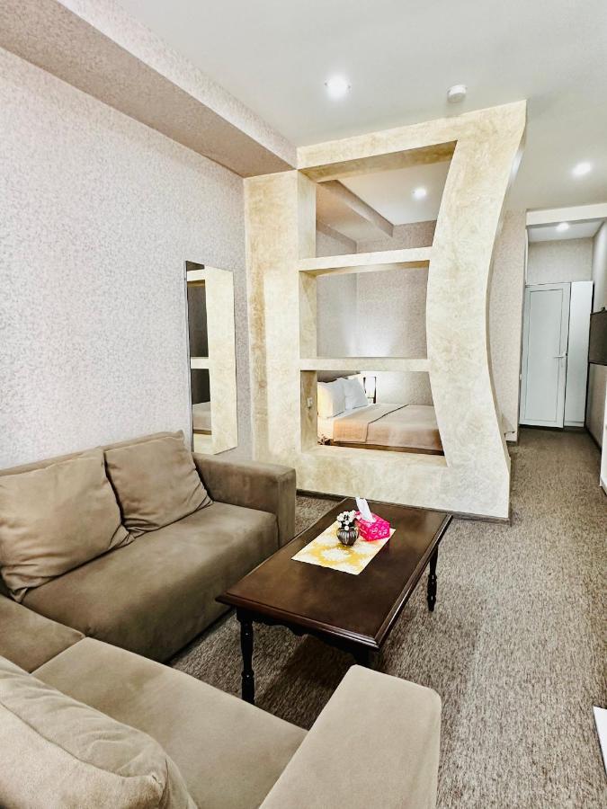 Liel Hotel Tbilisi Bagian luar foto