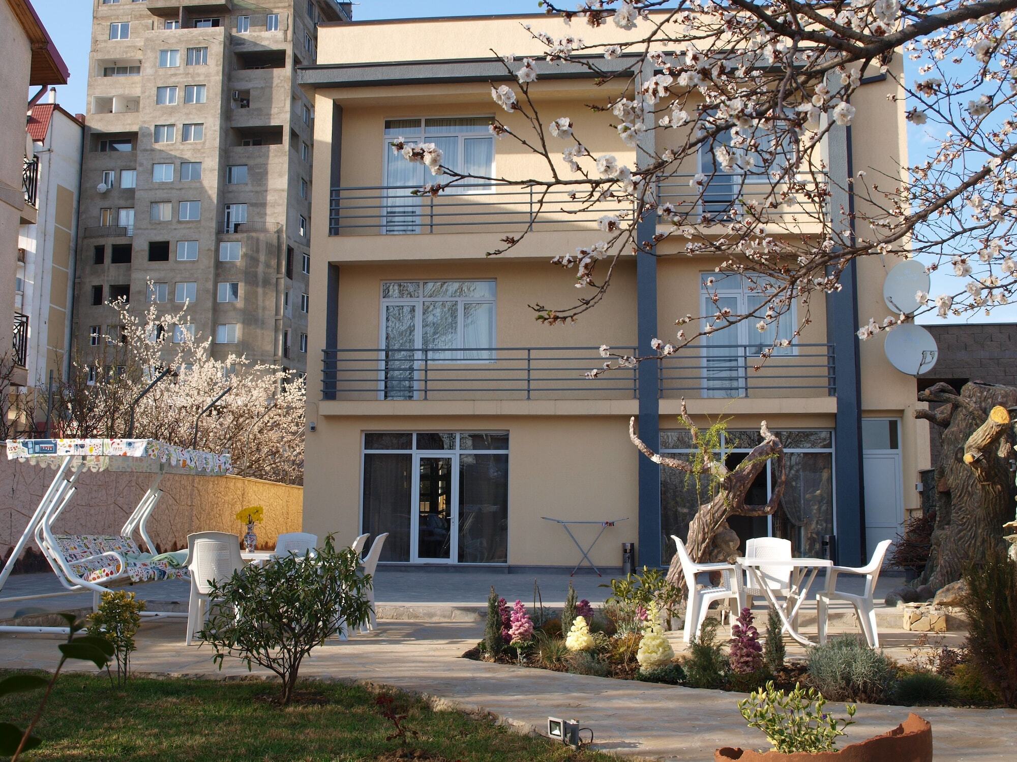 Liel Hotel Tbilisi Bagian luar foto